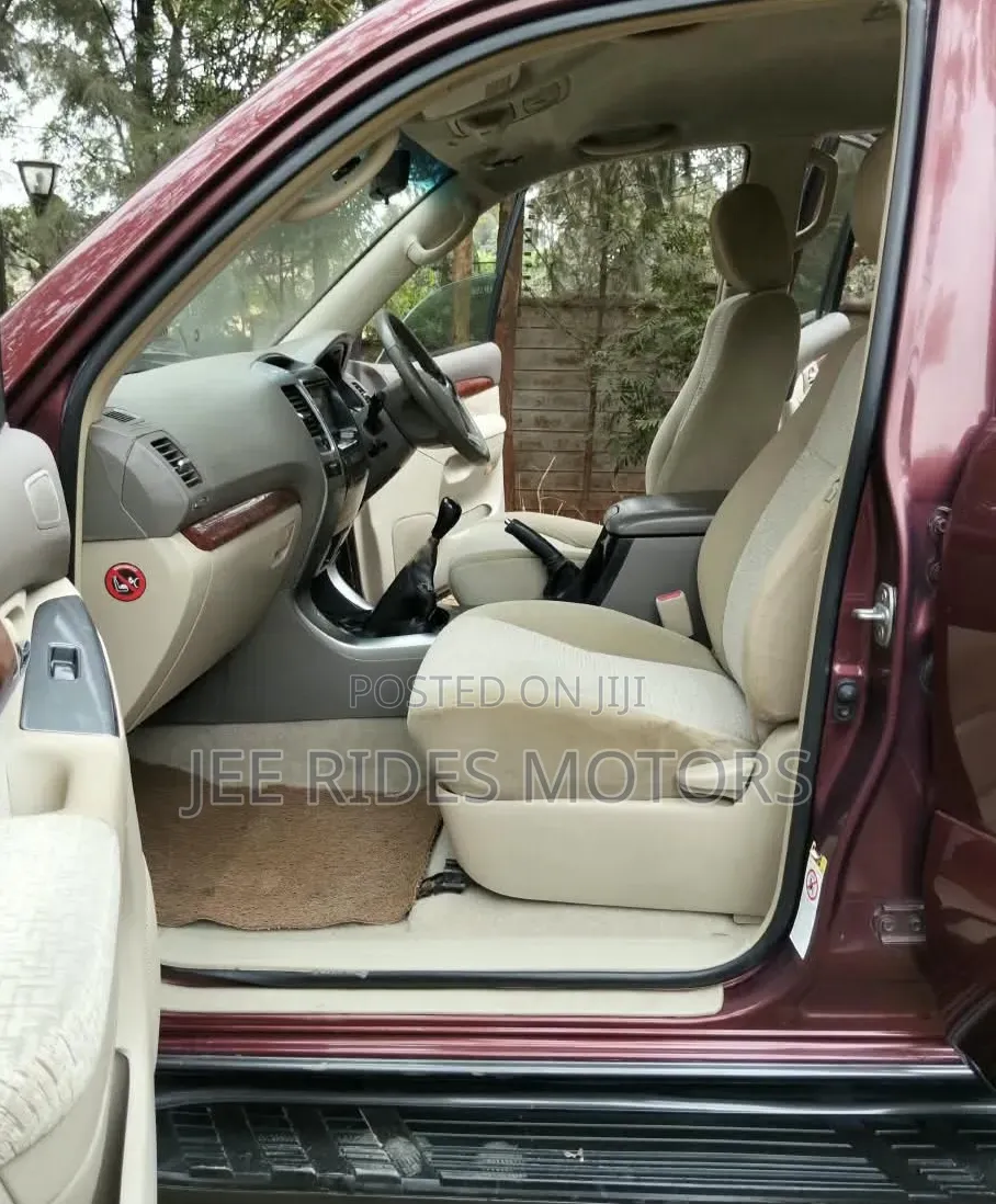 Toyota Land Cruiser Prado 2005 Maroon