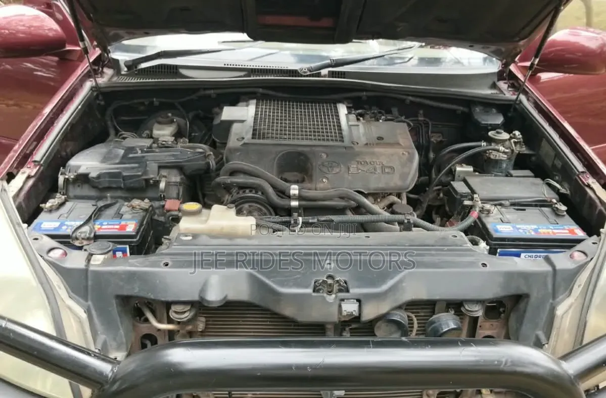 Toyota Land Cruiser Prado 2005 Maroon