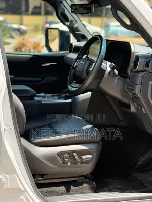 Toyota Land Cruiser Prado 2.8 2024 White