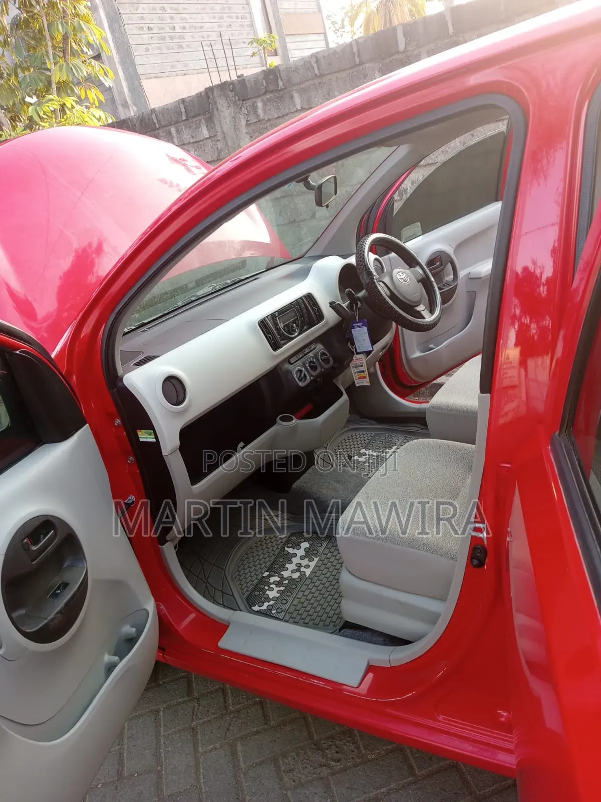 Toyota Passo 2011 Red