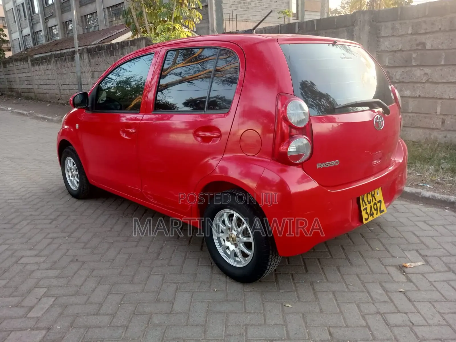 Toyota Passo 2011 Red