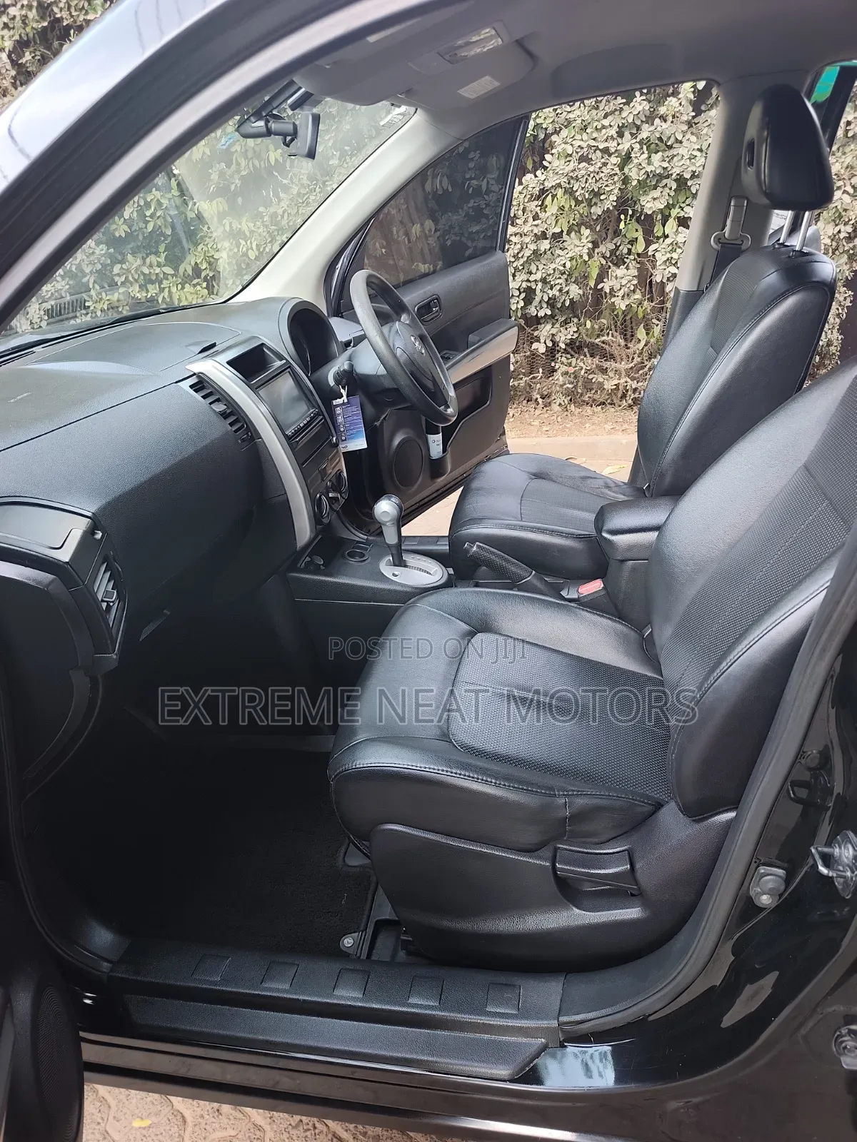 Nissan X-Trail 2.0 Petrol XE 2010 Black