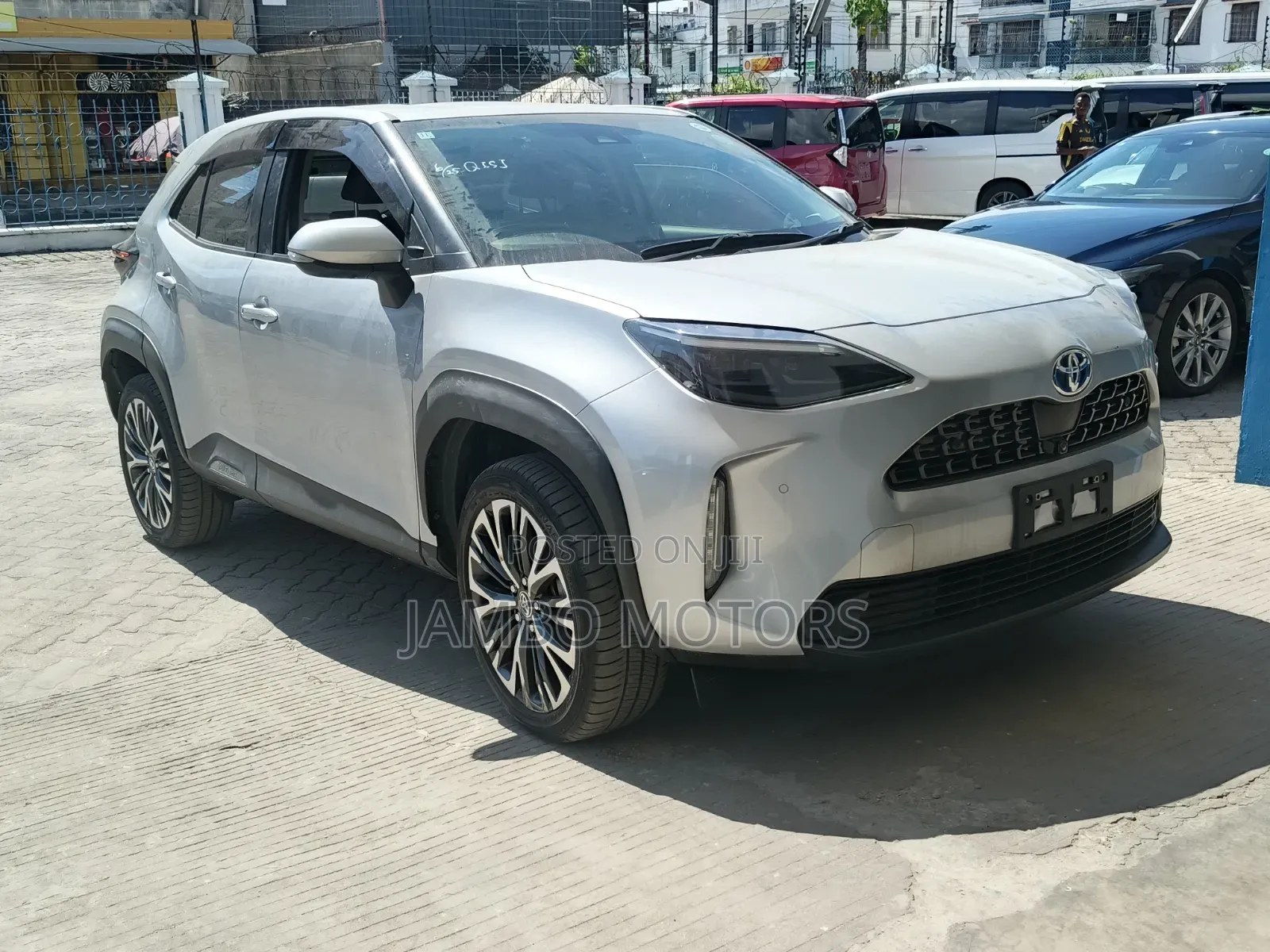 Toyota Yaris Cross 1.5 Hybrid AWD 2021 Silver