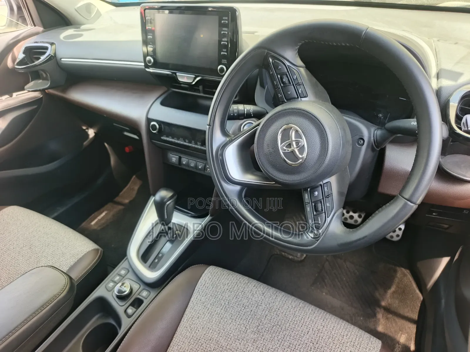 Toyota Yaris Cross 1.5 Hybrid AWD 2021 Silver