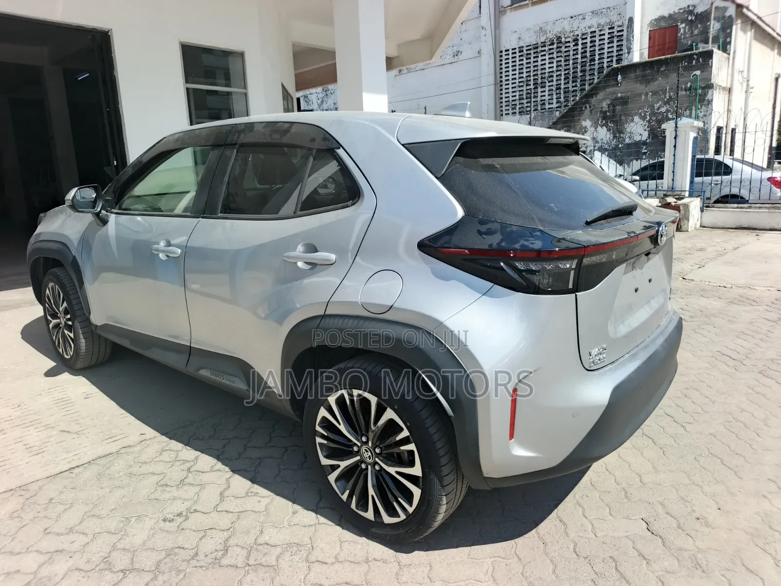 Toyota Yaris Cross 1.5 Hybrid AWD 2021 Silver