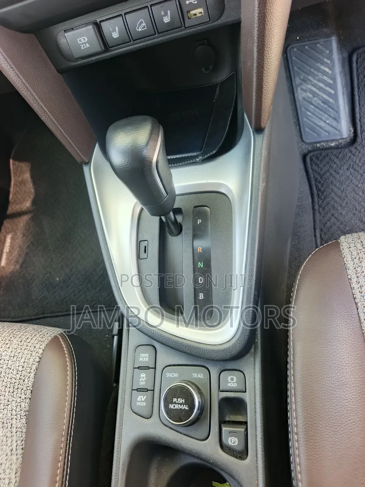Toyota Yaris Cross 1.5 Hybrid AWD 2021 Silver