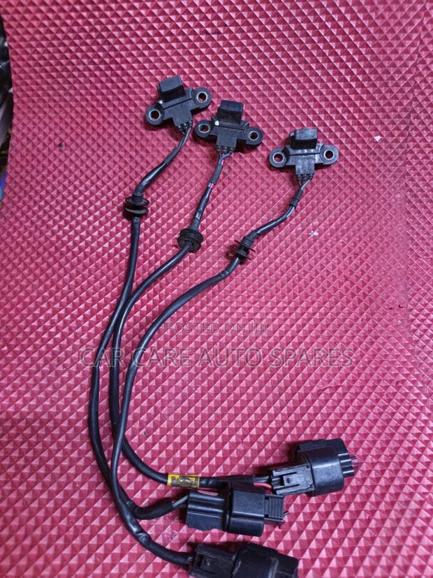 Crankshaft Position Sensor Mitsubishi Pajero - thumbnail 2