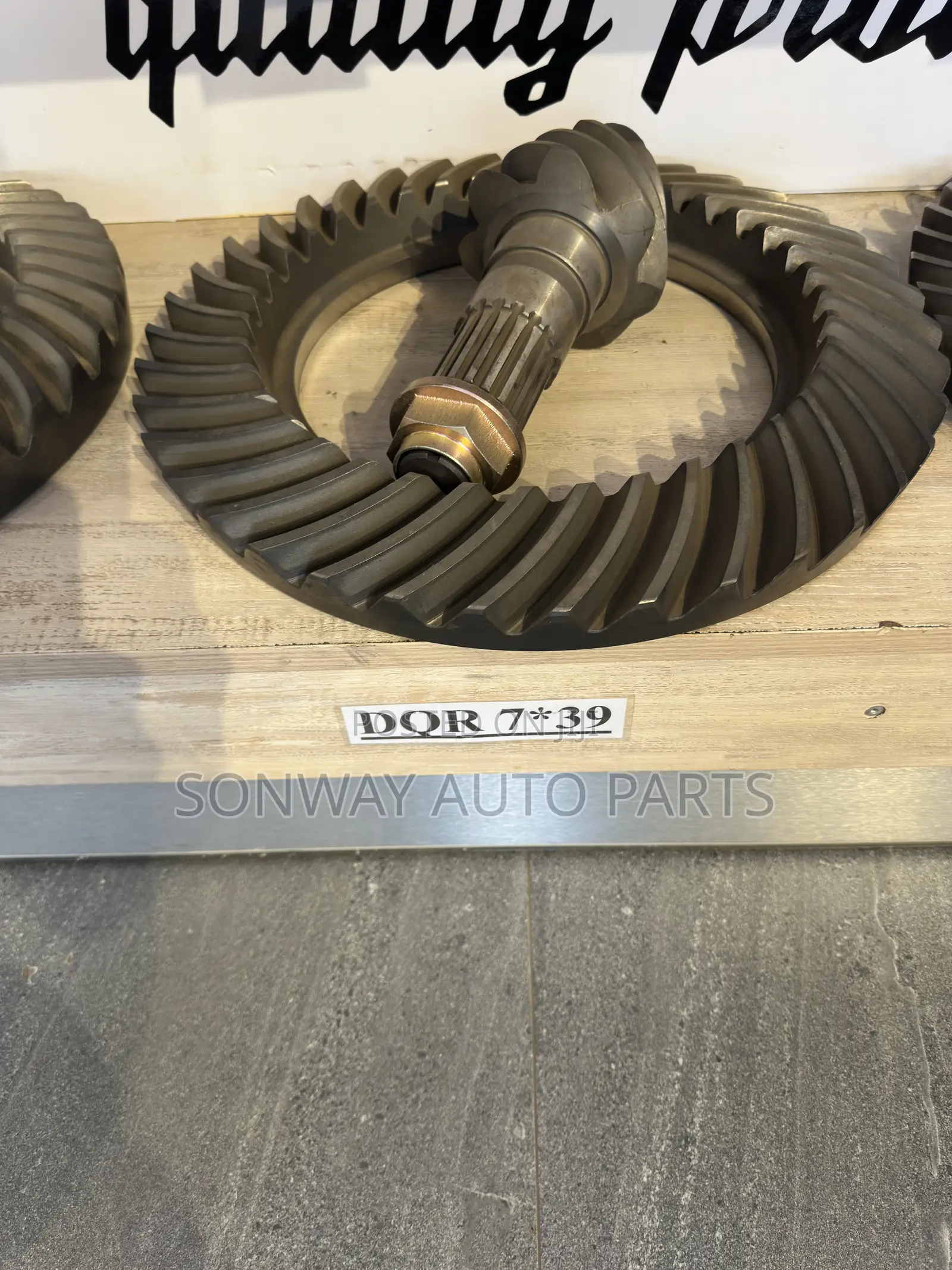 Crown and Pinion of Isuzu FSR/DQR