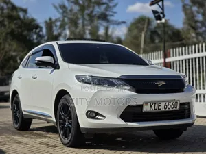 Toyota Harrier 2.0 2015 White