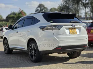 Toyota Harrier 2.0 2015 White