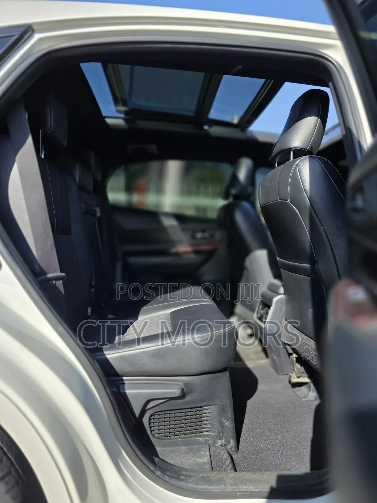 Toyota Harrier 2.0 2015 White