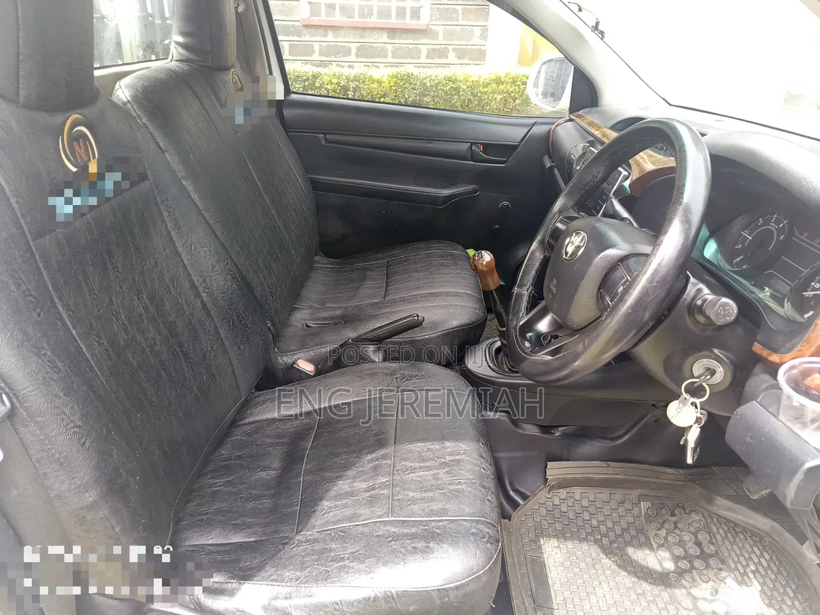 Toyota Hilux 2015 White