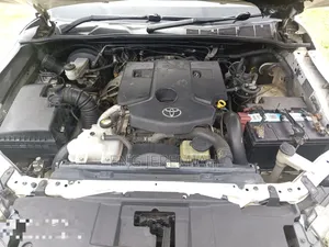 Toyota Hilux 2015 White