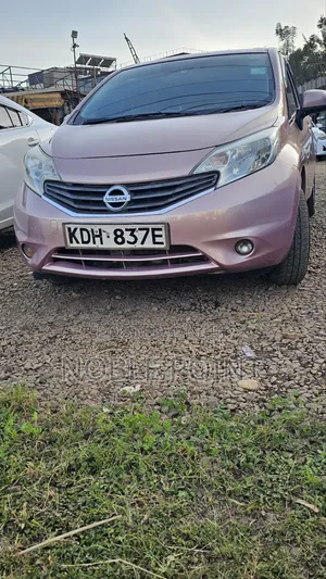 Nissan Note 2014 Pink
