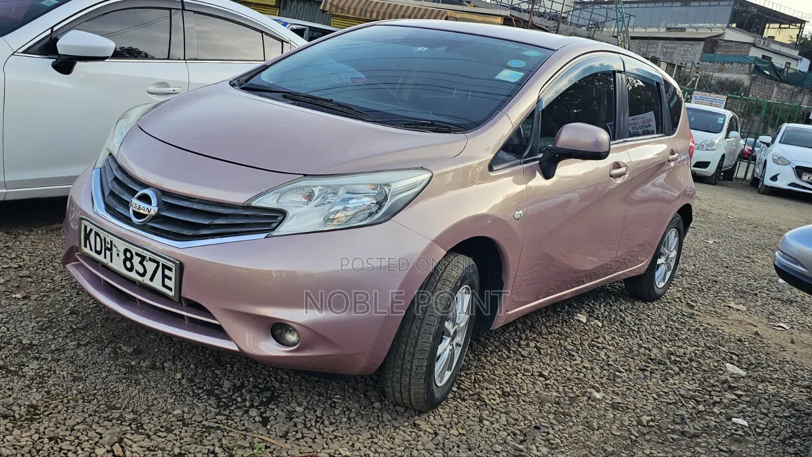 Nissan Note 2014 Pink