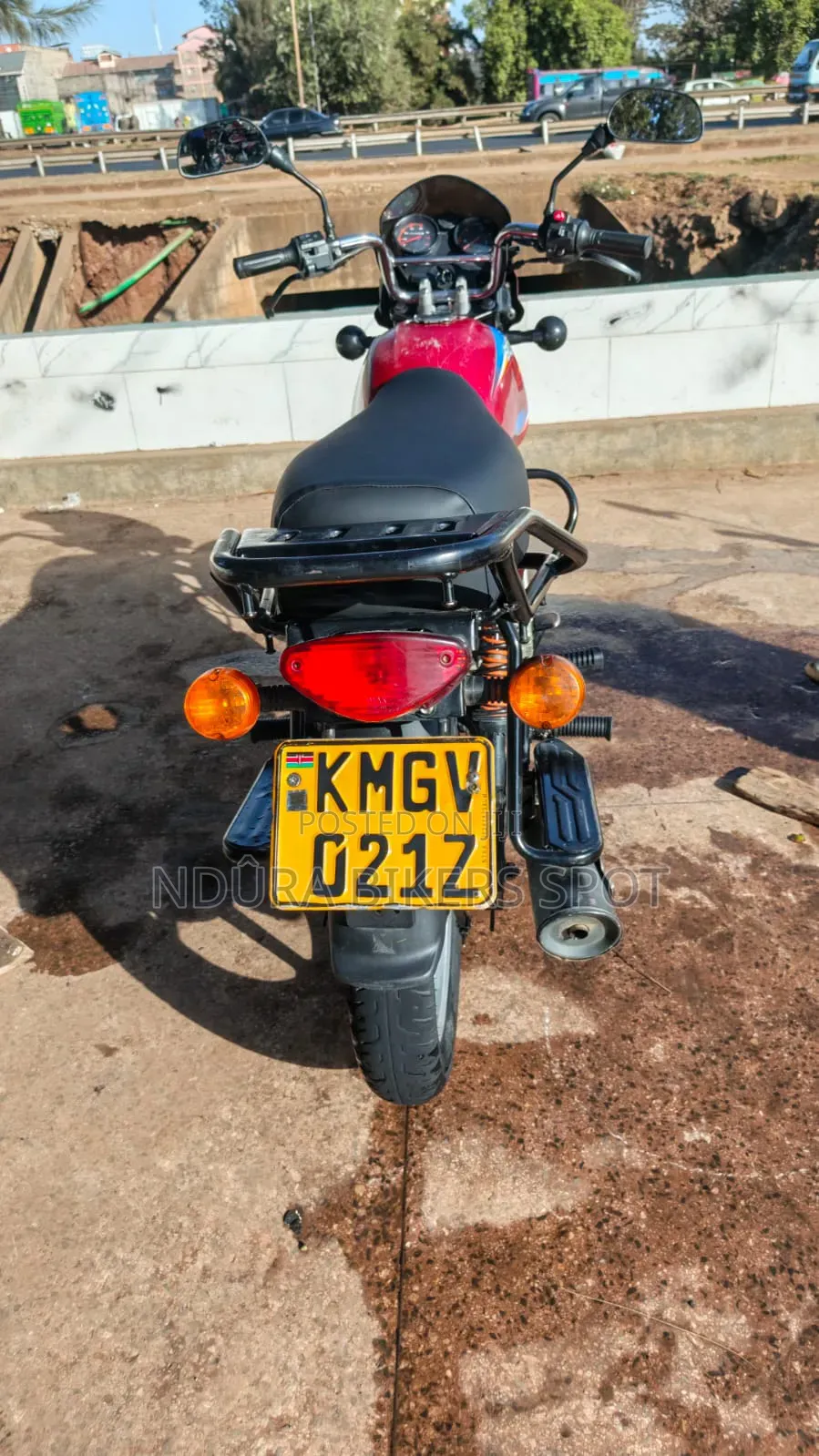 Bajaj Boxer 125 2026 Red