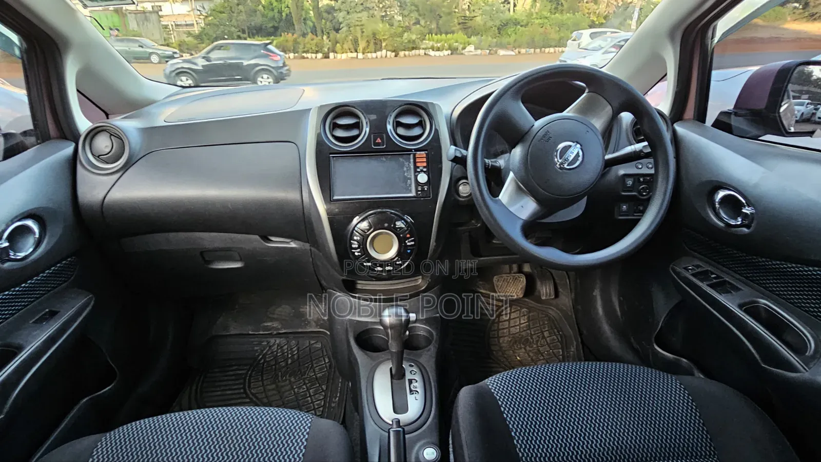Nissan Note 2014 Pink