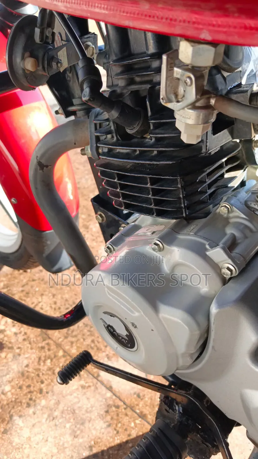 Bajaj Boxer 125 2026 Red