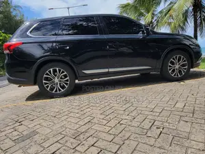 Mitsubishi Outlander 2016 Black