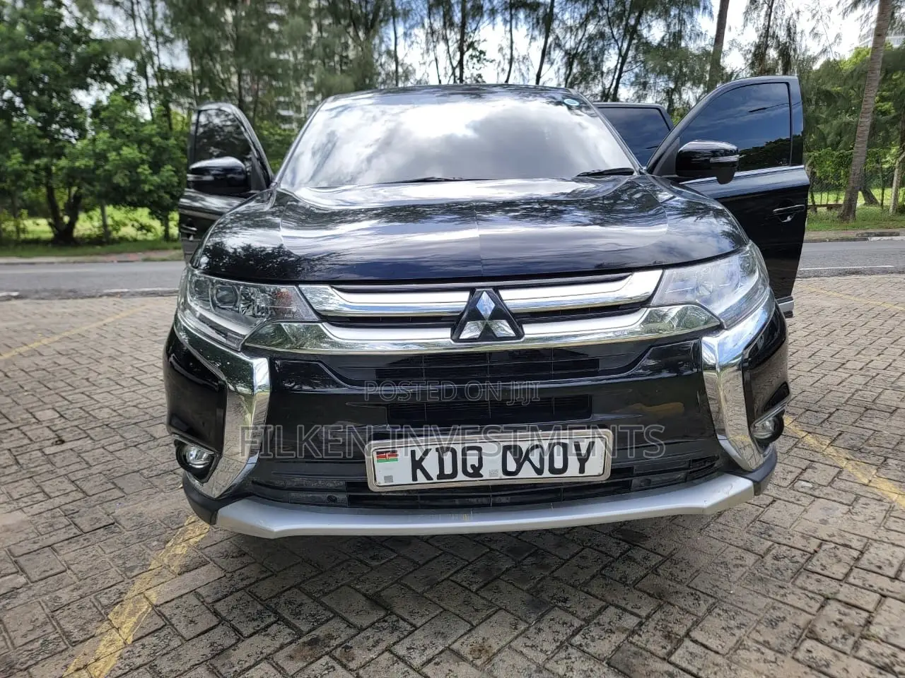 Mitsubishi Outlander 2016 Black