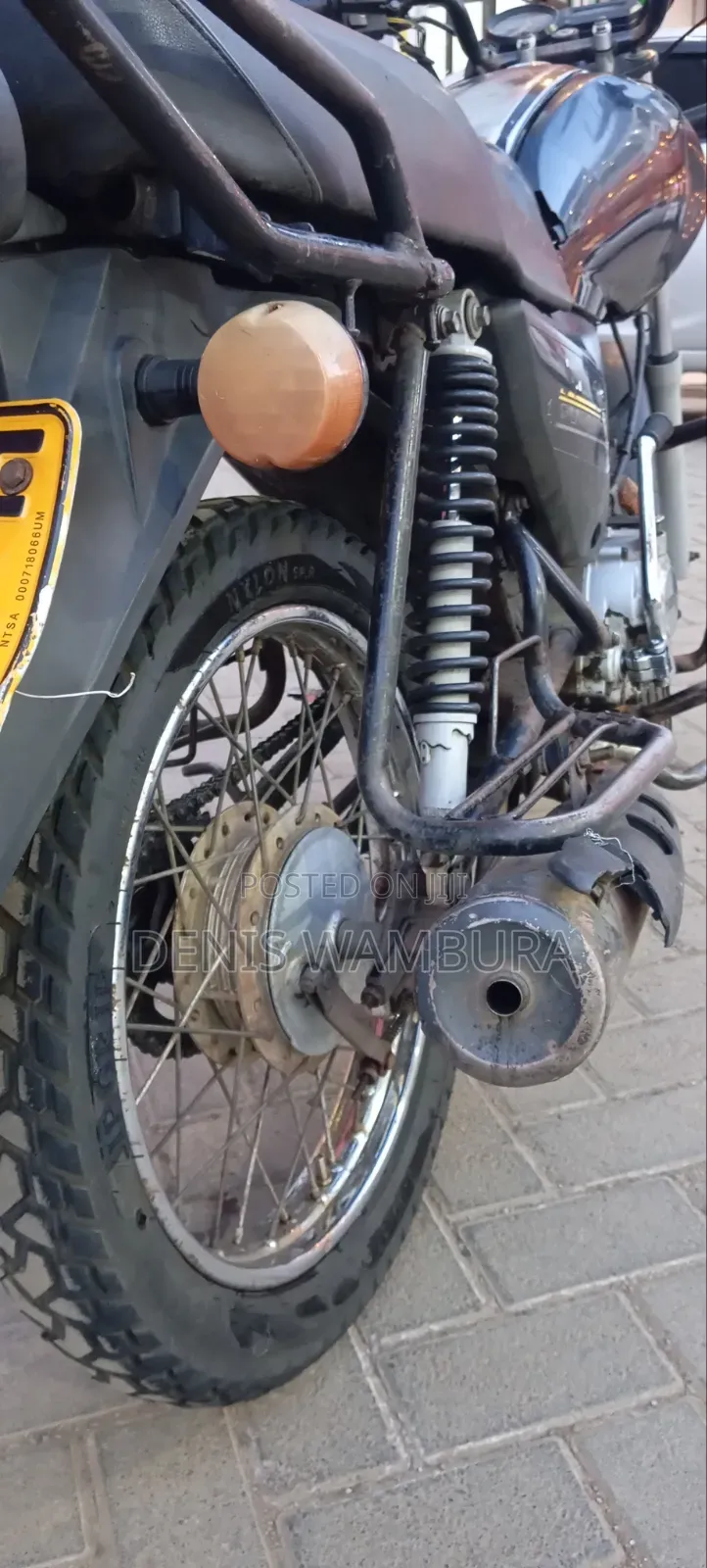 Yamaha Crux 2019 Black