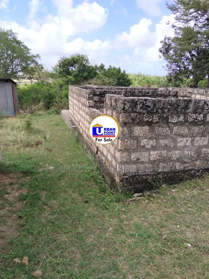 1/8acre With Uncompleted 3bdm House in Mwembeni Bamburi