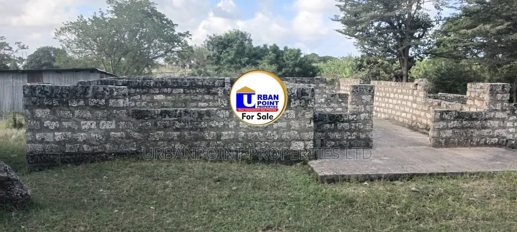 1/8acre With Uncompleted 3bdm House in Mwembeni Bamburi