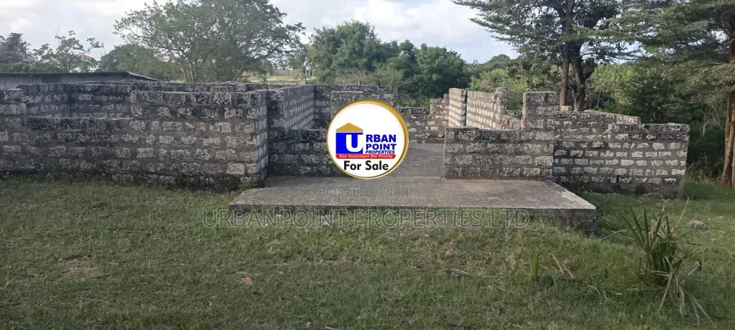 1/8acre With Uncompleted 3bdm House in Mwembeni Bamburi