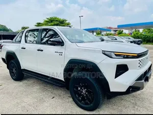 Toyota Hilux Active (Diesel) 2026 White