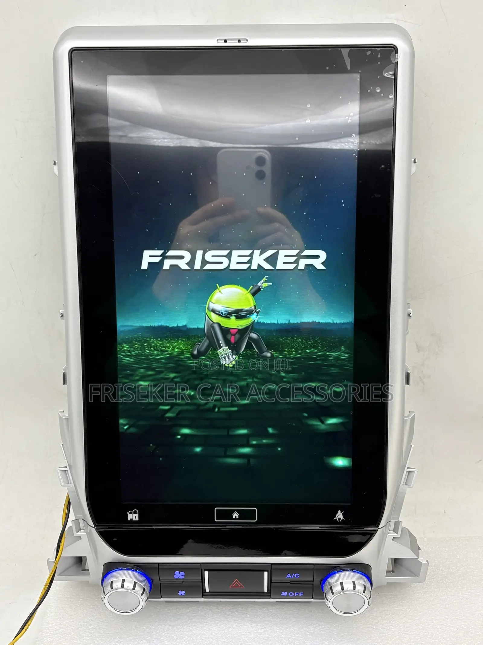 FRISEKER 13.8" Tesla‐Style Toyota Land Cruiser 200 2016‐2019