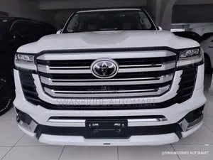 Toyota Land Cruiser LC300 2022 White