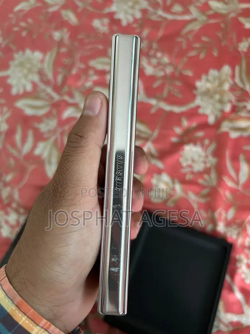 Samsung Galaxy Z Fold4 512 GB Silver