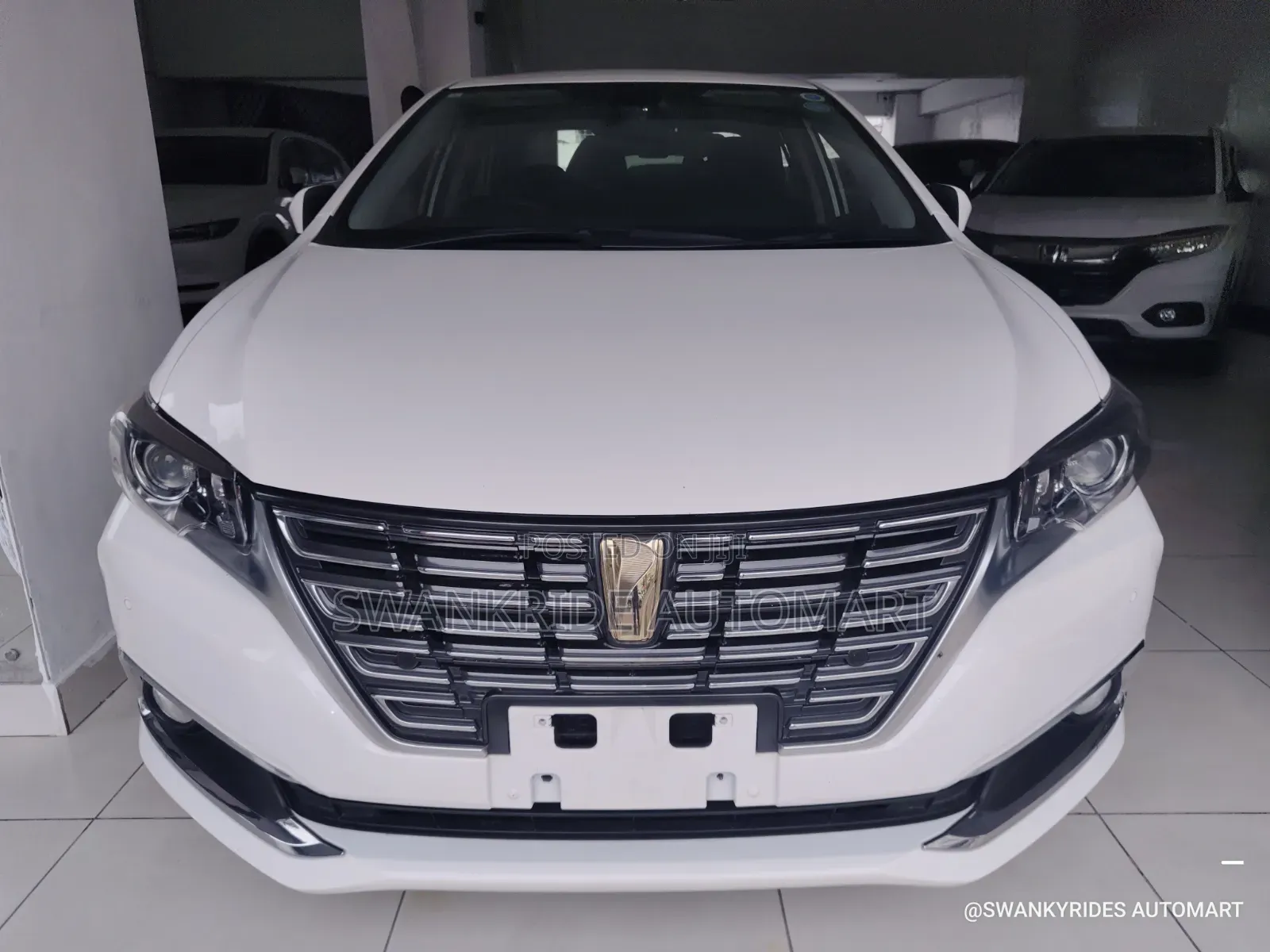 Toyota Premio 1.8 AWD 2019 White