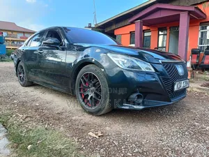 Toyota Crown 2013 Black