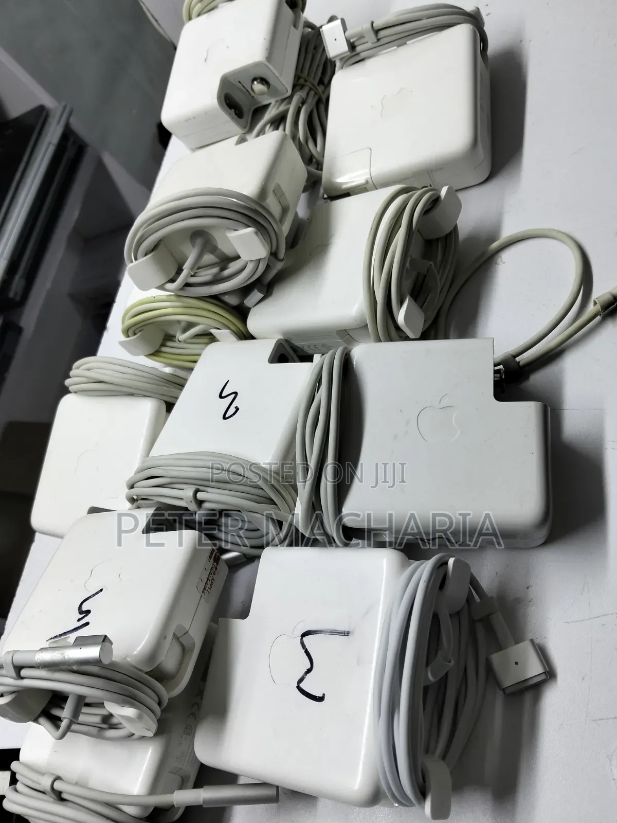 Macbook,apple  Chargers