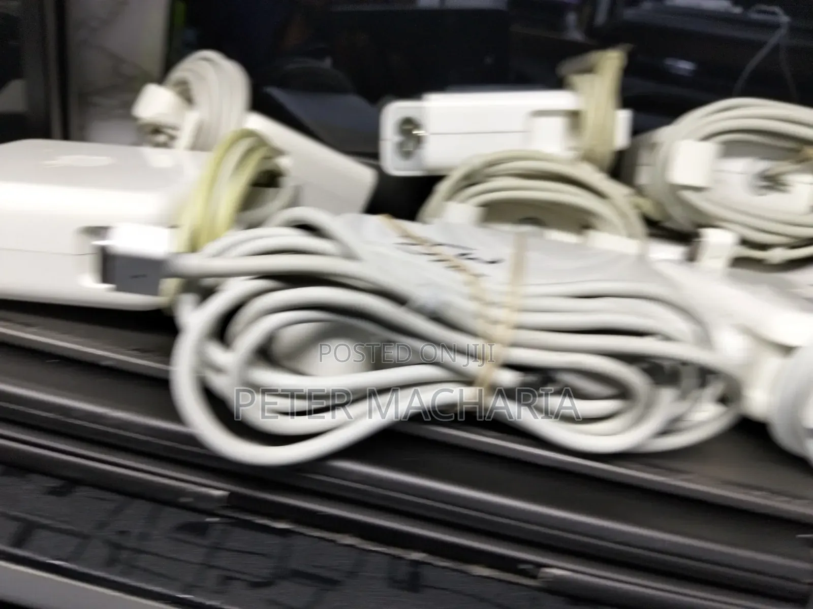Macbook,apple  Chargers