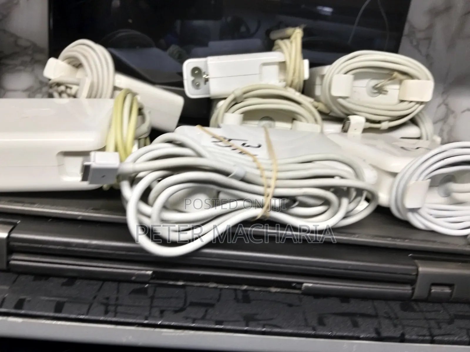 Macbook,apple  Chargers