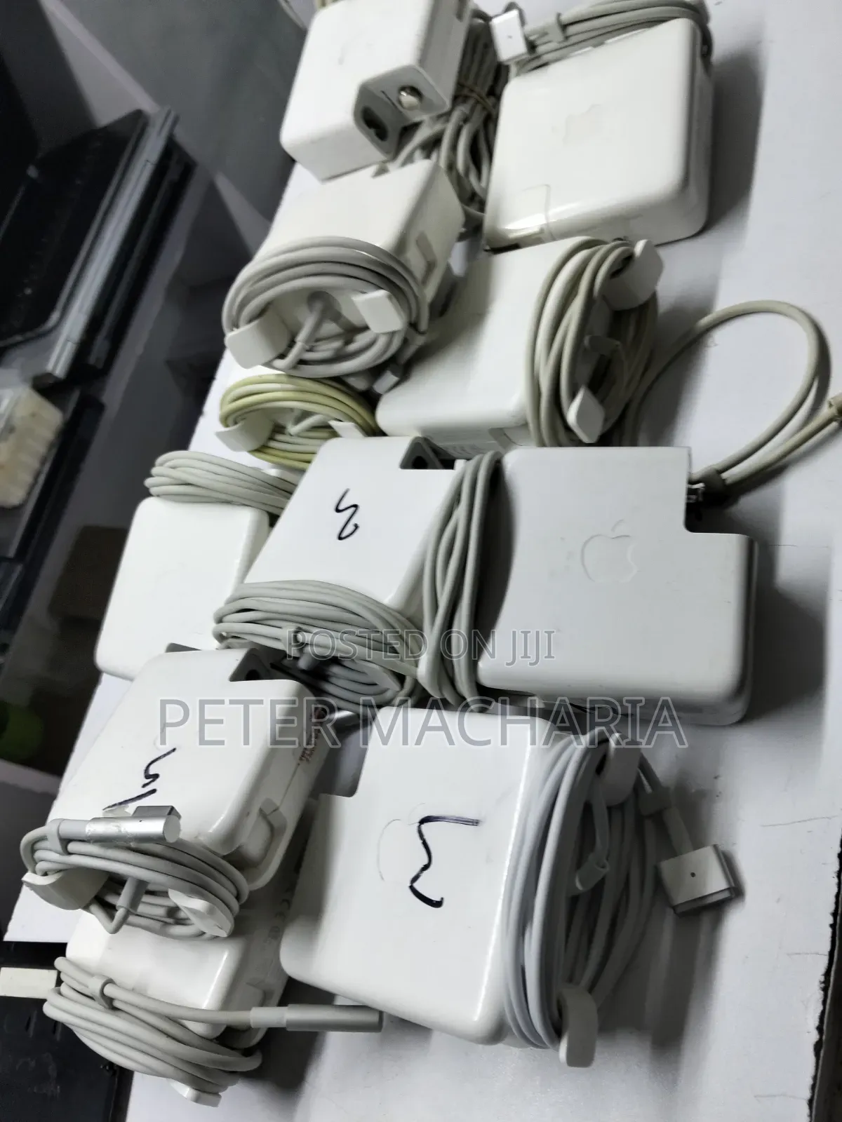 Macbook,apple  Chargers