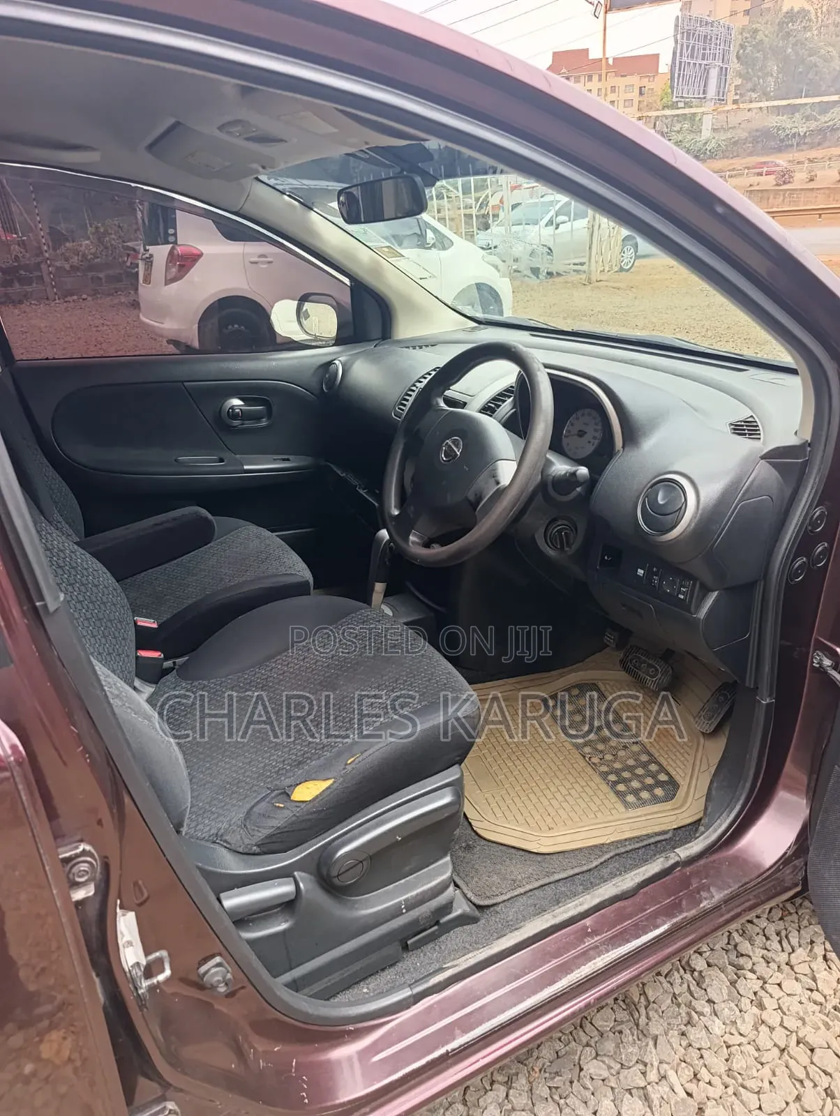 Nissan Note 2012 Maroon