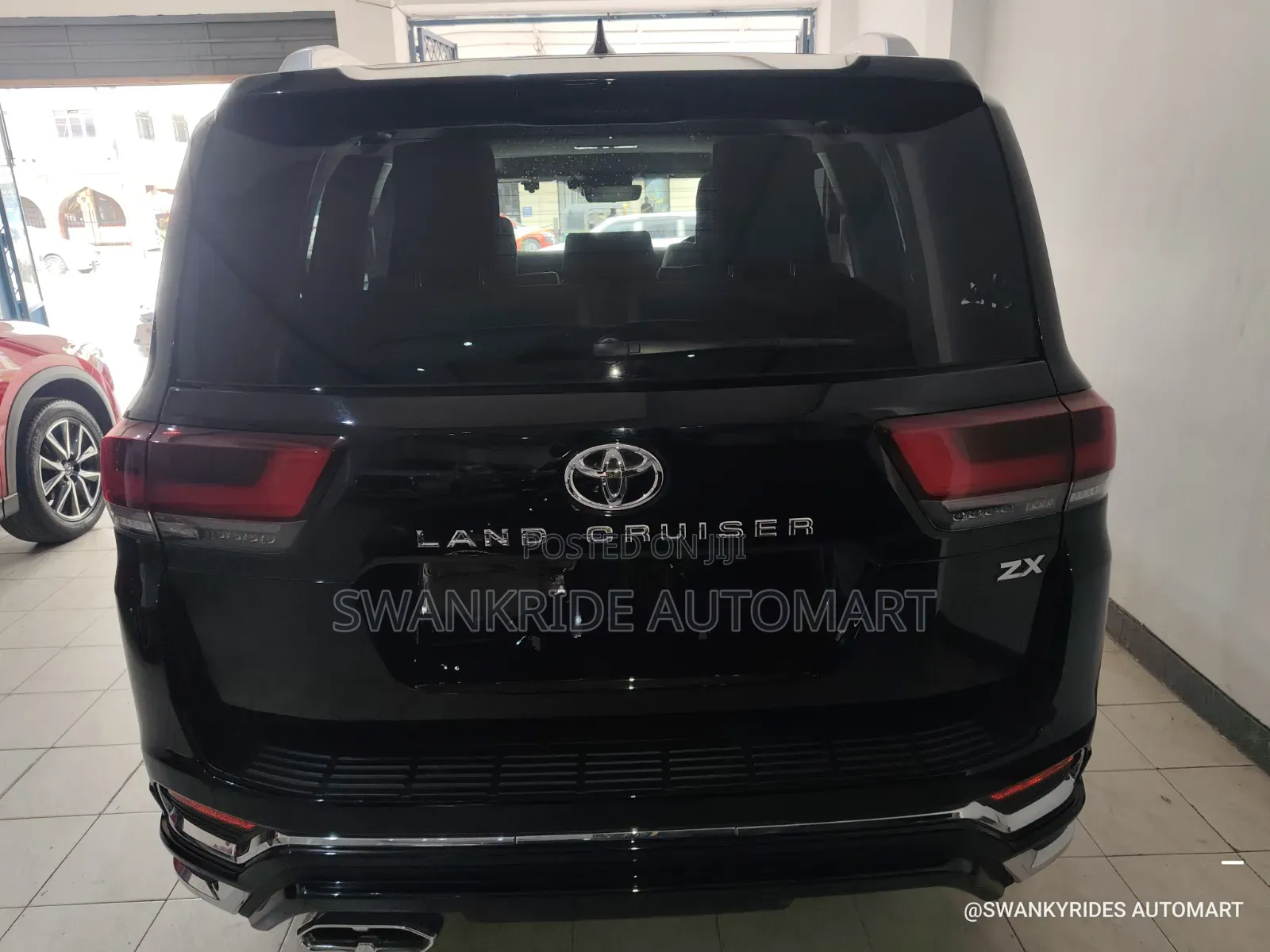 Toyota Land Cruiser LC300 2022 Black