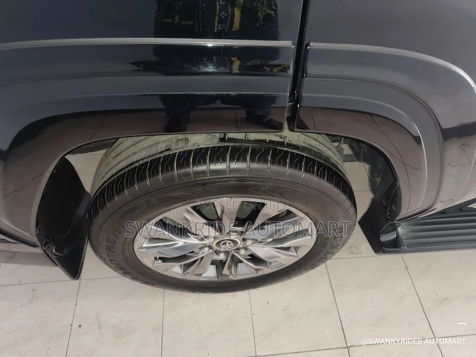 Toyota Land Cruiser LC300 2022 Black