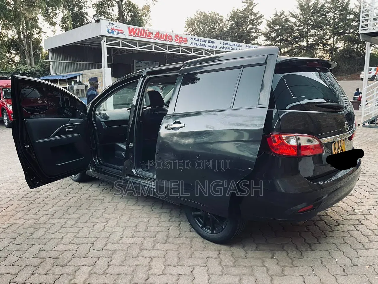 Comfortable 7 Seater With Driver