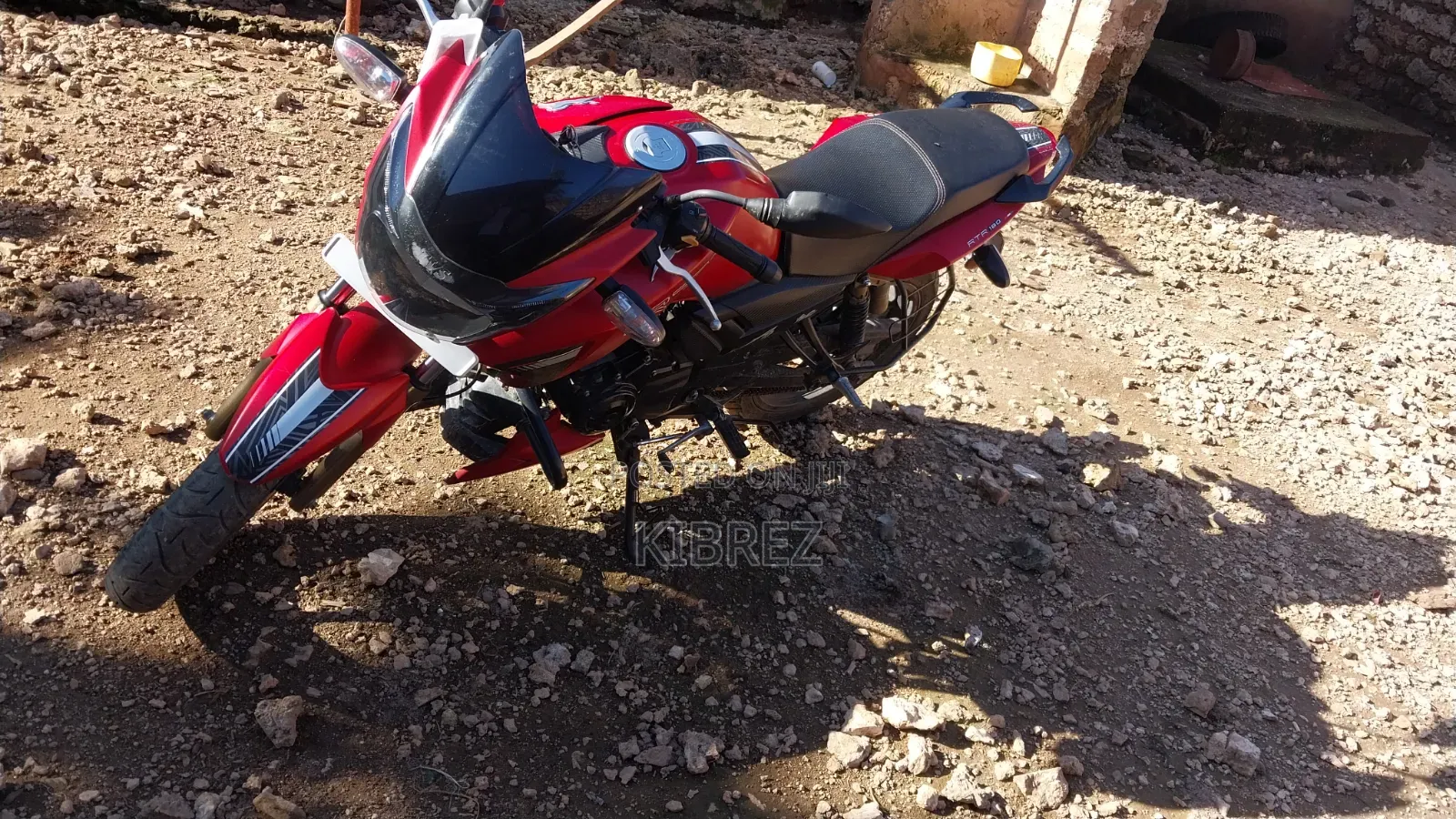 TVS Apache 180 RTR 2022 Red