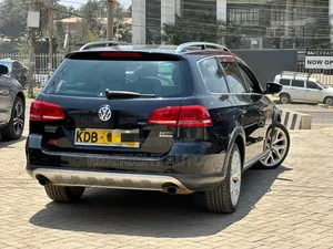 Volkswagen Passat 2013 Black