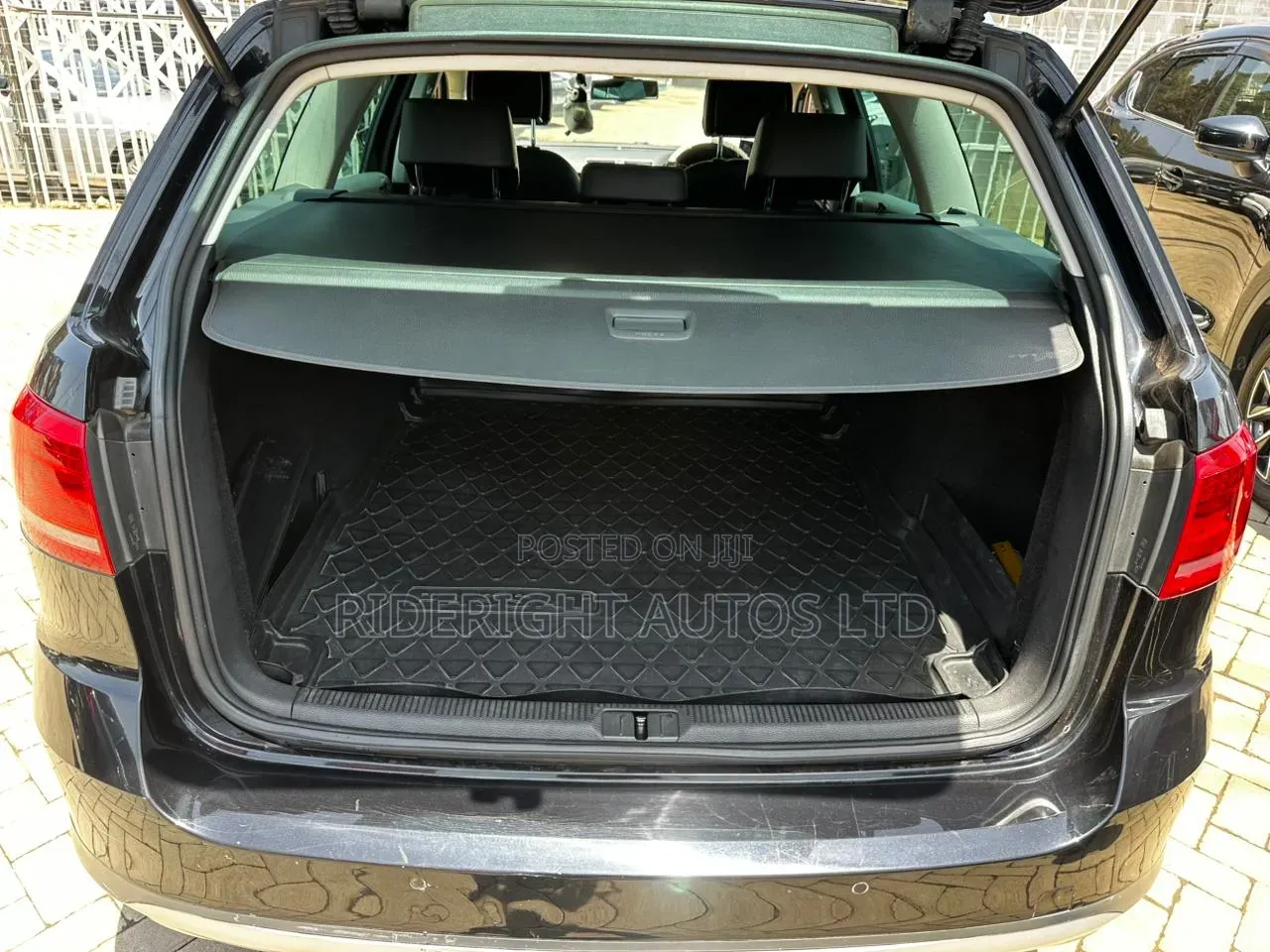 Volkswagen Passat 2013 Black