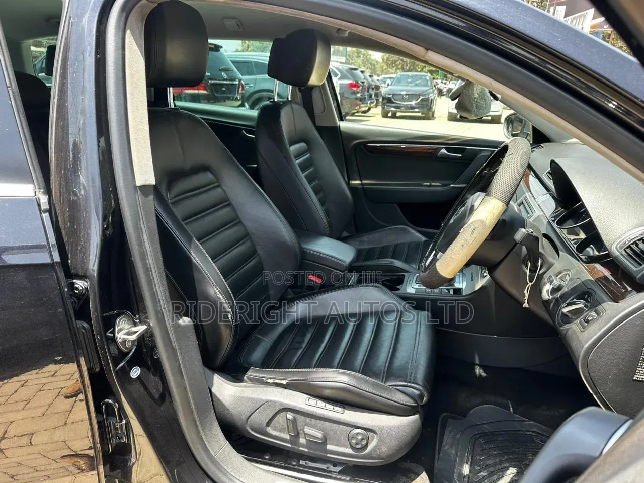 Volkswagen Passat 2013 Black