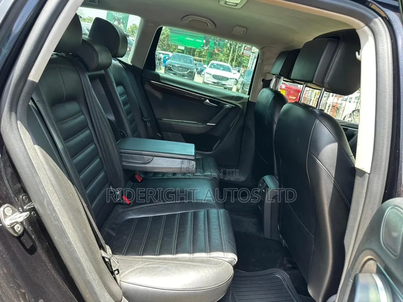 Volkswagen Passat 2013 Black