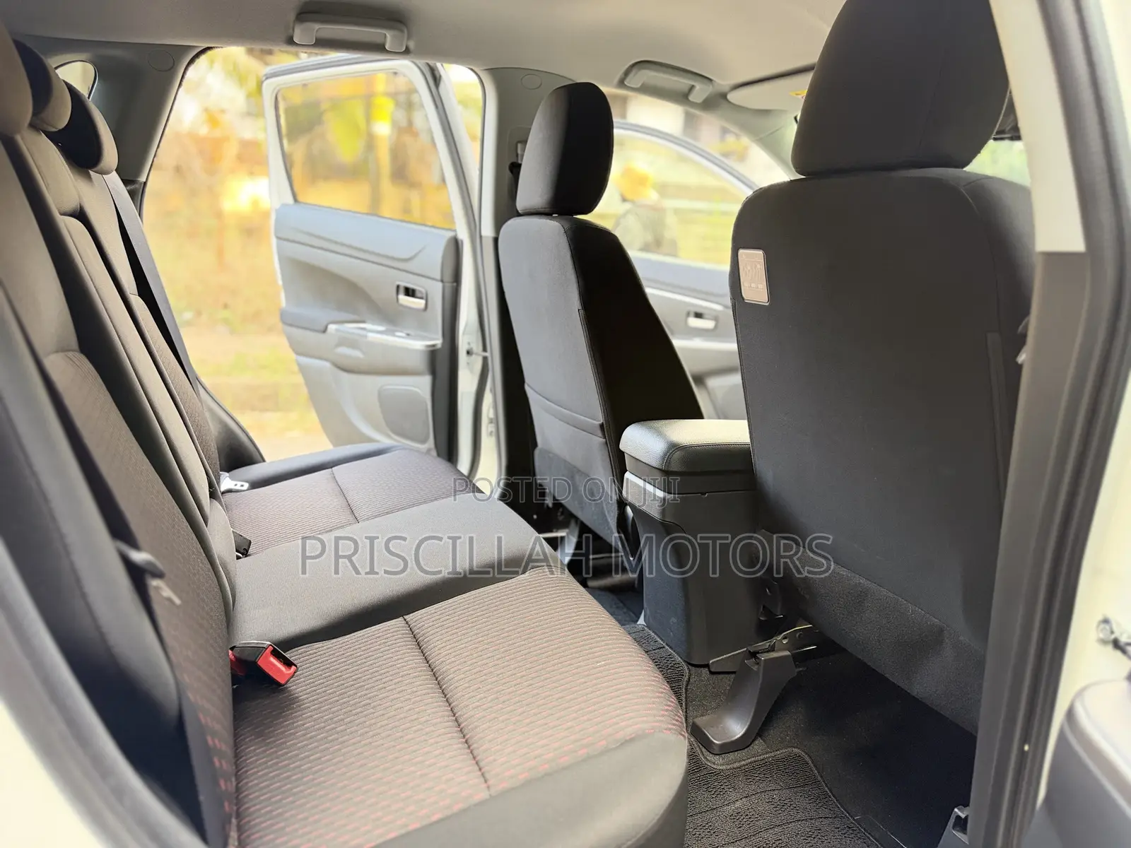 Mitsubishi RVR 2019 White