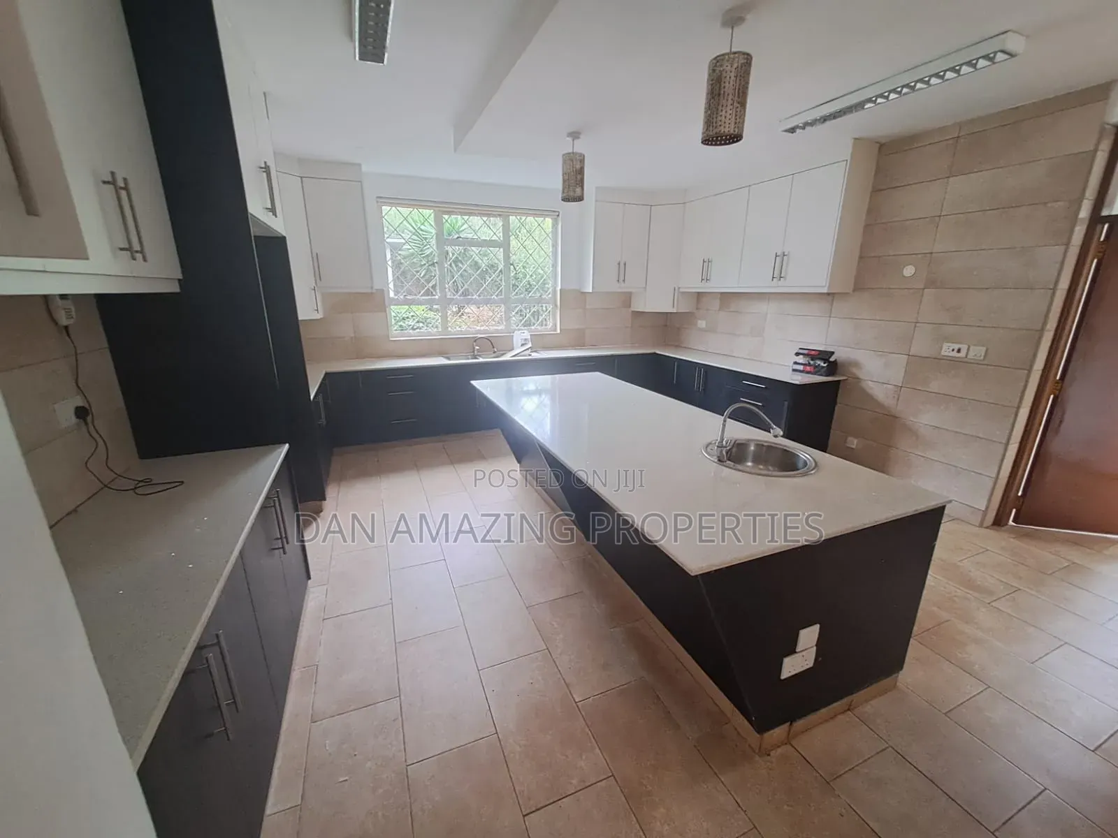 5bdrm Maisonette in Ngong On 1/2 Acre, Kibiku for rent