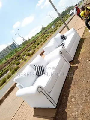 Luxury White Chesterfield Loveseat